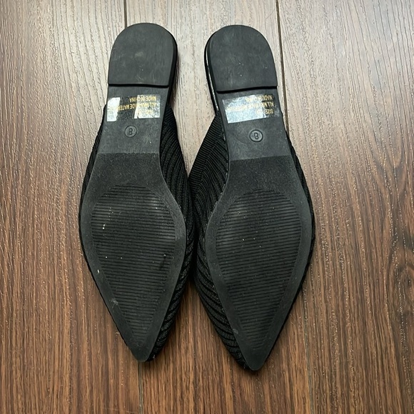 Jeaney Black Ribbed Knit Pointed-Toe Mule Slides - Picture 4 of 5